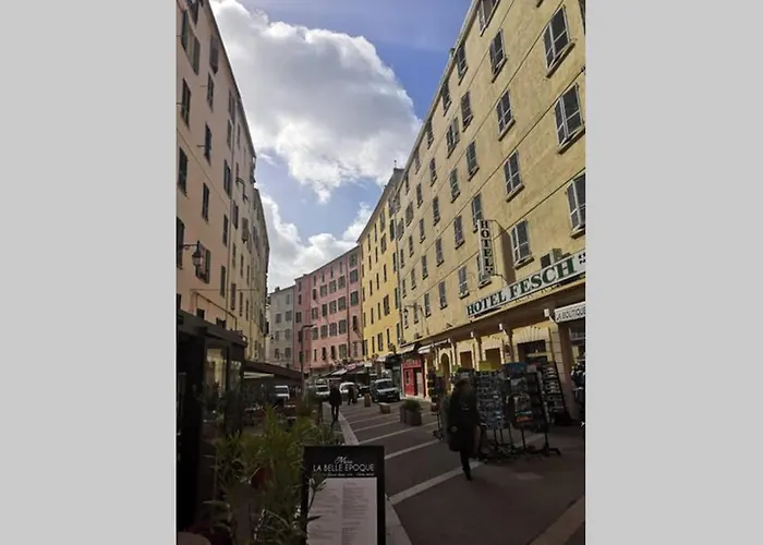 アパート Hypercentre ! De Charme Avec Mezzanine アジャクシオ